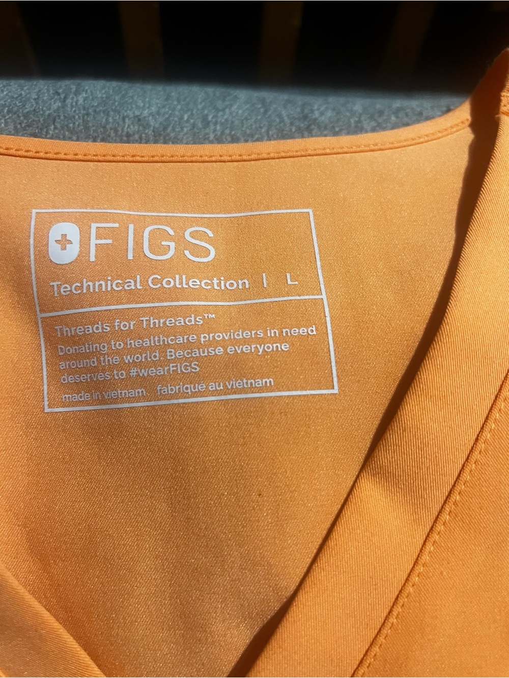 Figs Women’s Orange Scrub Top & Drawstring pants - Picture 2 of 3